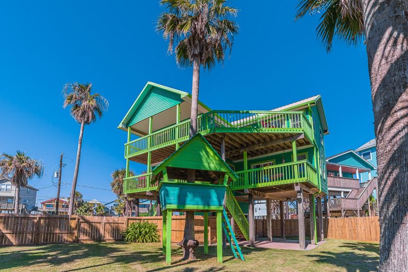 Sunny Beach Escapes